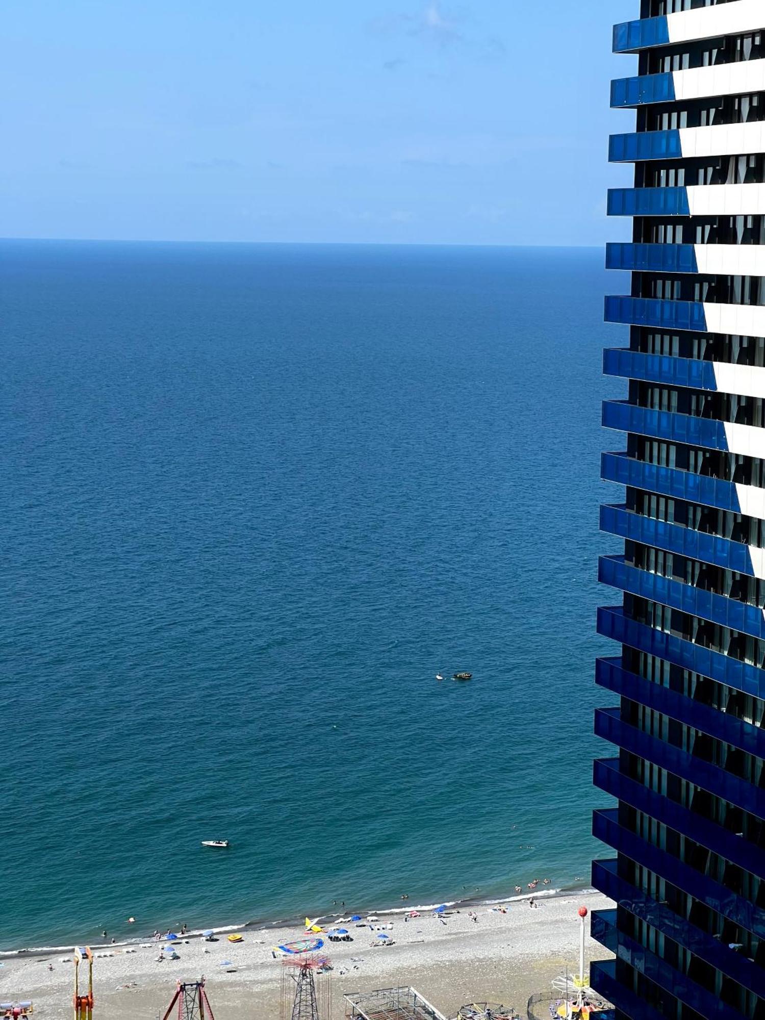 Orbi City Oasis Premium Apartment บาทูมิ ภายนอก รูปภาพ